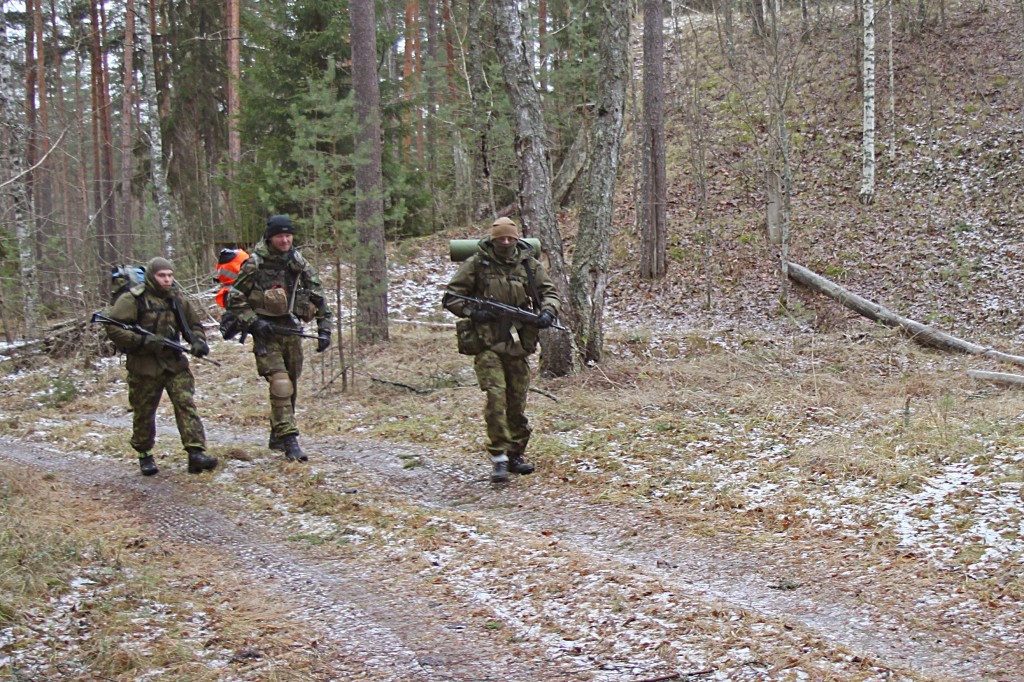 Tulevased allohvitserid läbimas rohkem kui 90 kilomeetripikkust veeblirännakut.