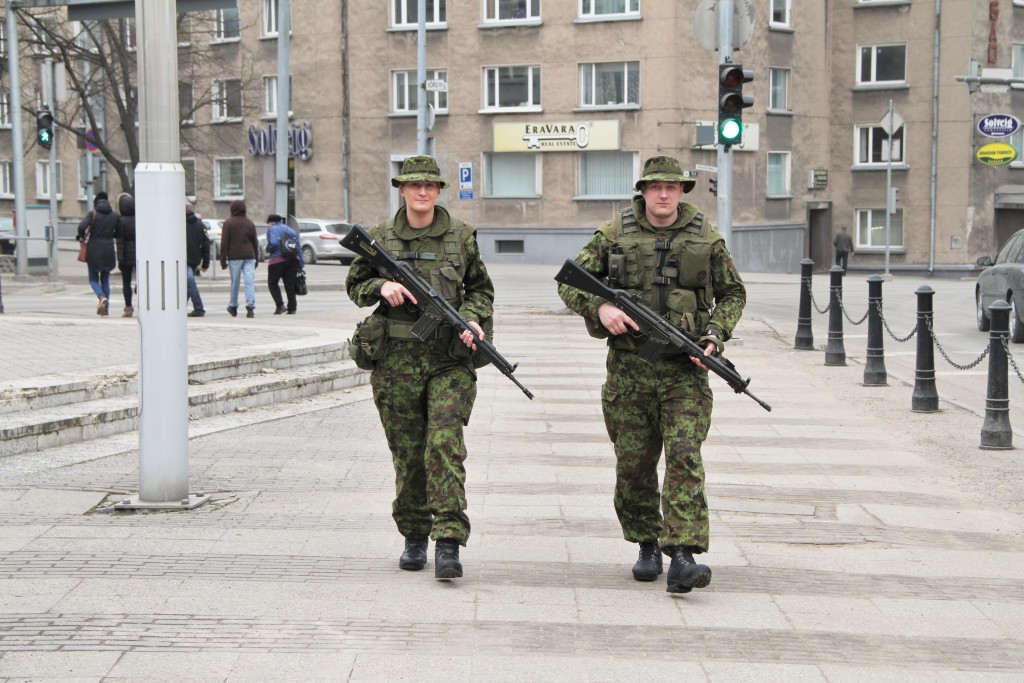 Kõrgema Sõjakooli patrullvõistlusel osalejad kannavad pildil näidatud varustust. Foto: Ave Eerma
