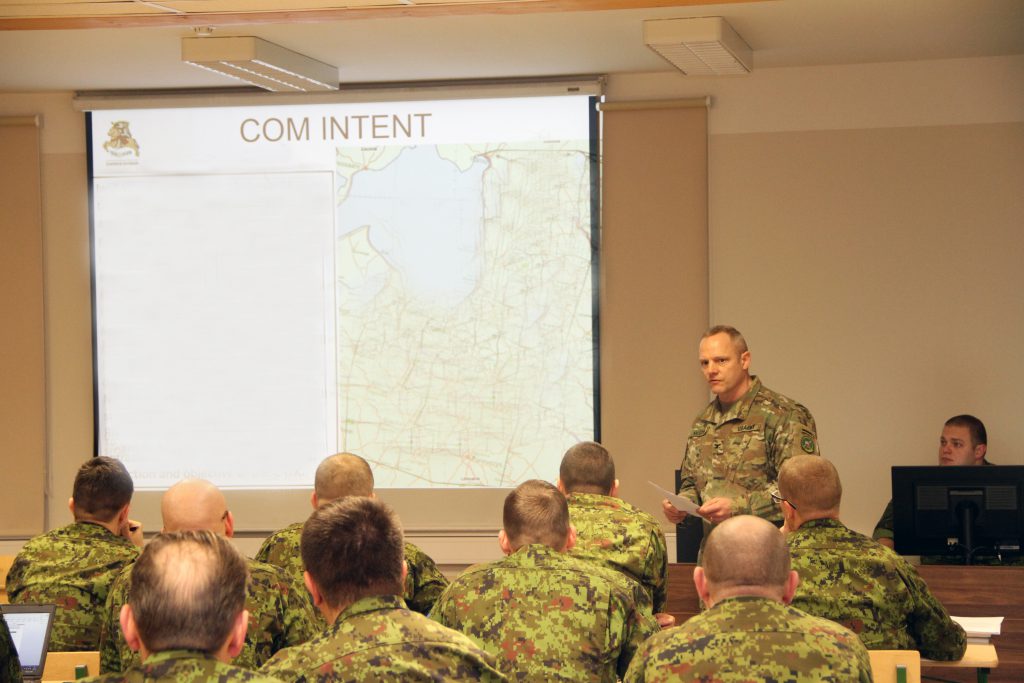 Brigaadi tasemel otsuse vastu võtmise protsessi harjutuse algus. Foto: kpt Kristjan Kostabi